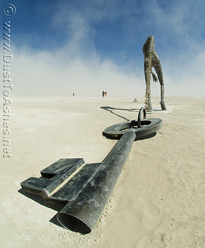 Key-Note-Keynote-Perspective-Sculpture-in-Dust-Storm-by-Michael-Christian-Burning-Man-2009-Evolution-Dust-to-Ashes-Imgages Art installation made of keys and locks