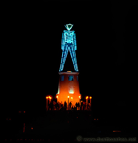 Night picture of Burning Man neon tubes