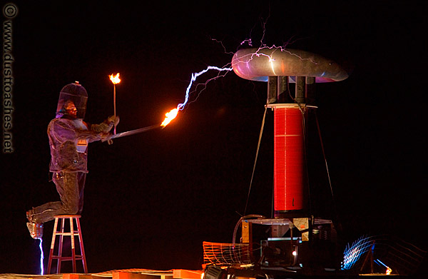 Night performace of Dr. Megavols with his Tesla Coils