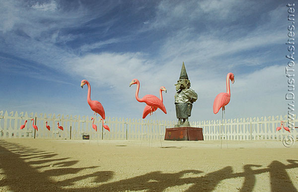 Gee-Gnome-by-Rosa-Anna-DeFilippis-Peter-Youngmeister-John-Devenezia-Burning-Man-2009-Evolution-DustToAshes-pictures-Ales-Prikryl-Art Burning Man Flamingos