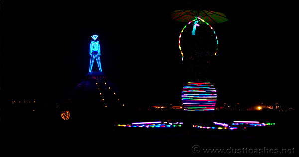 Quadrapuss by Gary-Staedler Spinning light and the man neons